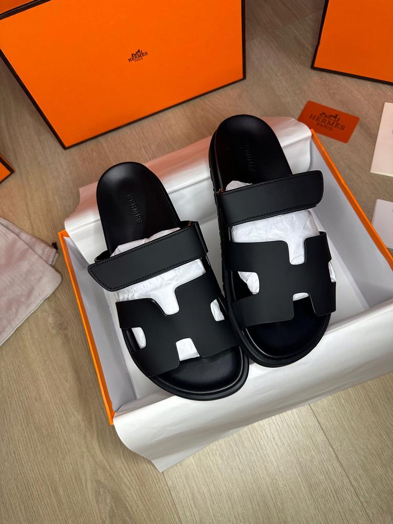 Hermes chypre zwart 36 tm 40 nieuw voorraad !!, Kleding | Dames, Schoenen, Ophalen of Verzenden, Nieuw, Zwart