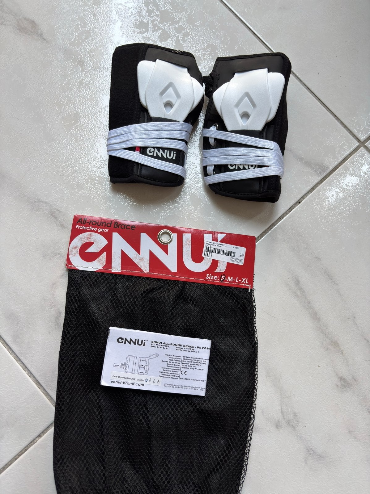 Nieuwe Ennui All-round Brace beschermers maat S, Sport en Fitness, Overige Sport en Fitness, Nieuw, Ophalen of Verzenden