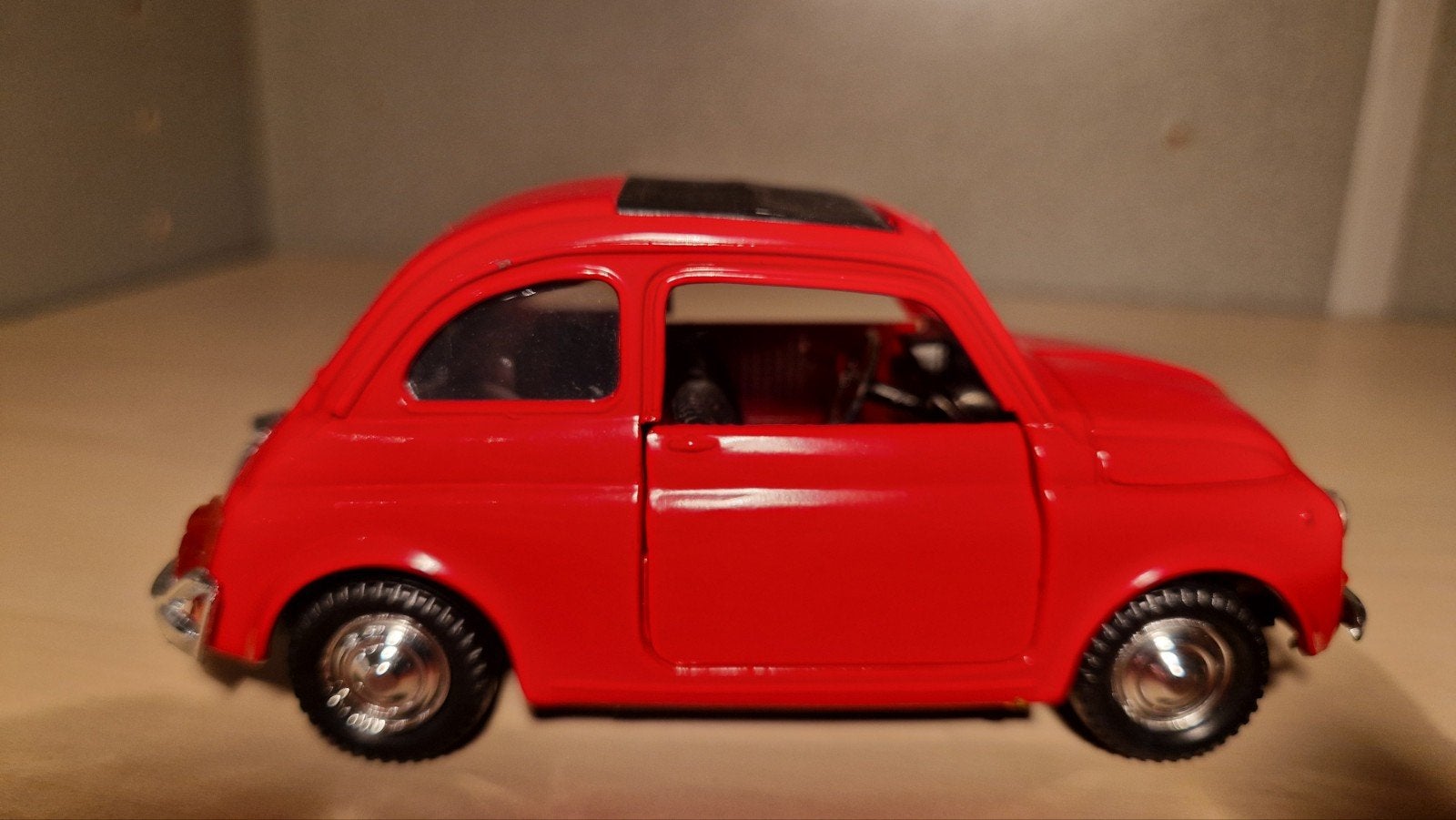 Rode Fiat 500 schaalmodel 1:28 - Gedetailleerd, Ophalen of Verzenden