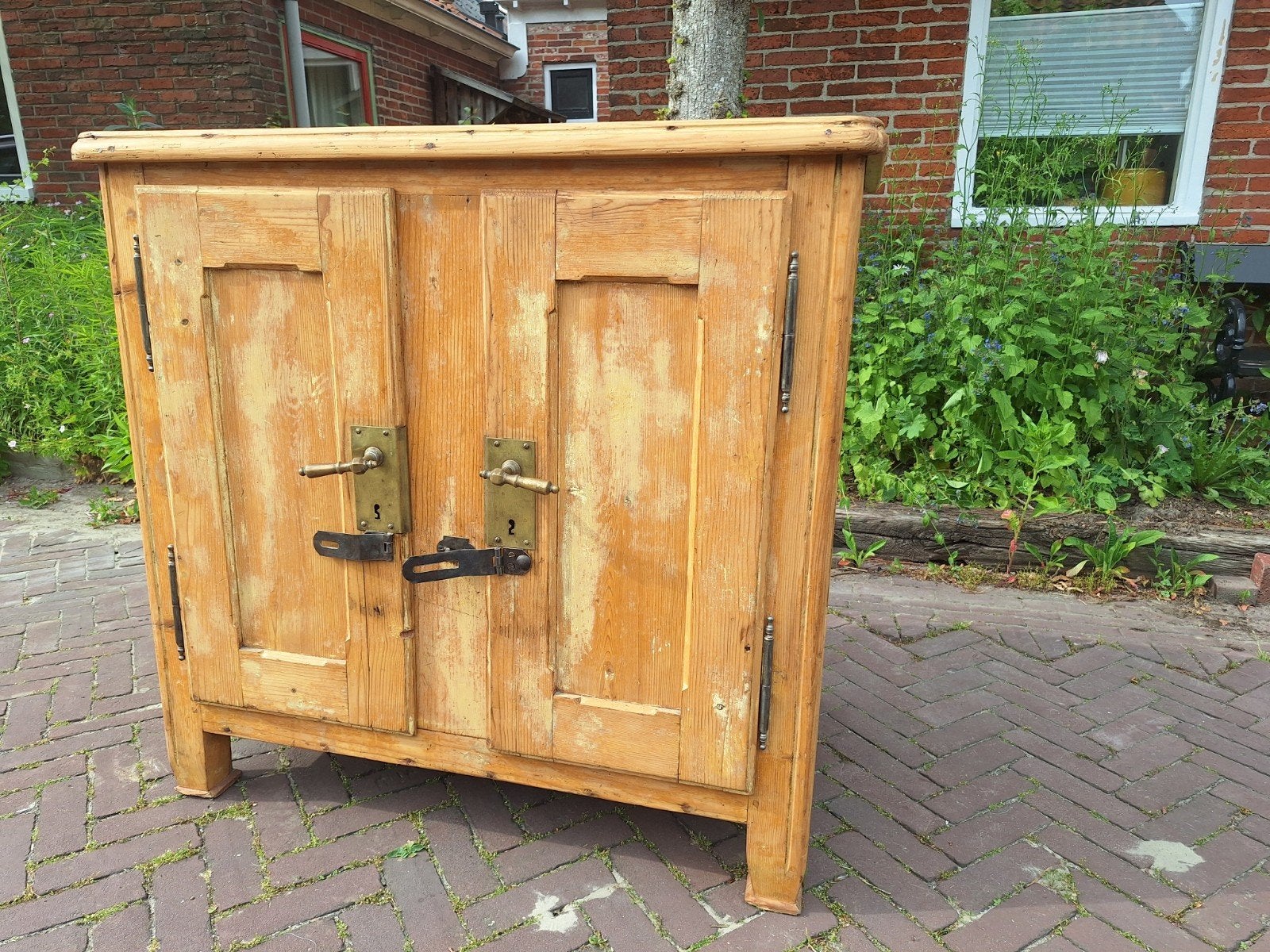 Antieke grenen kast, Ophalen