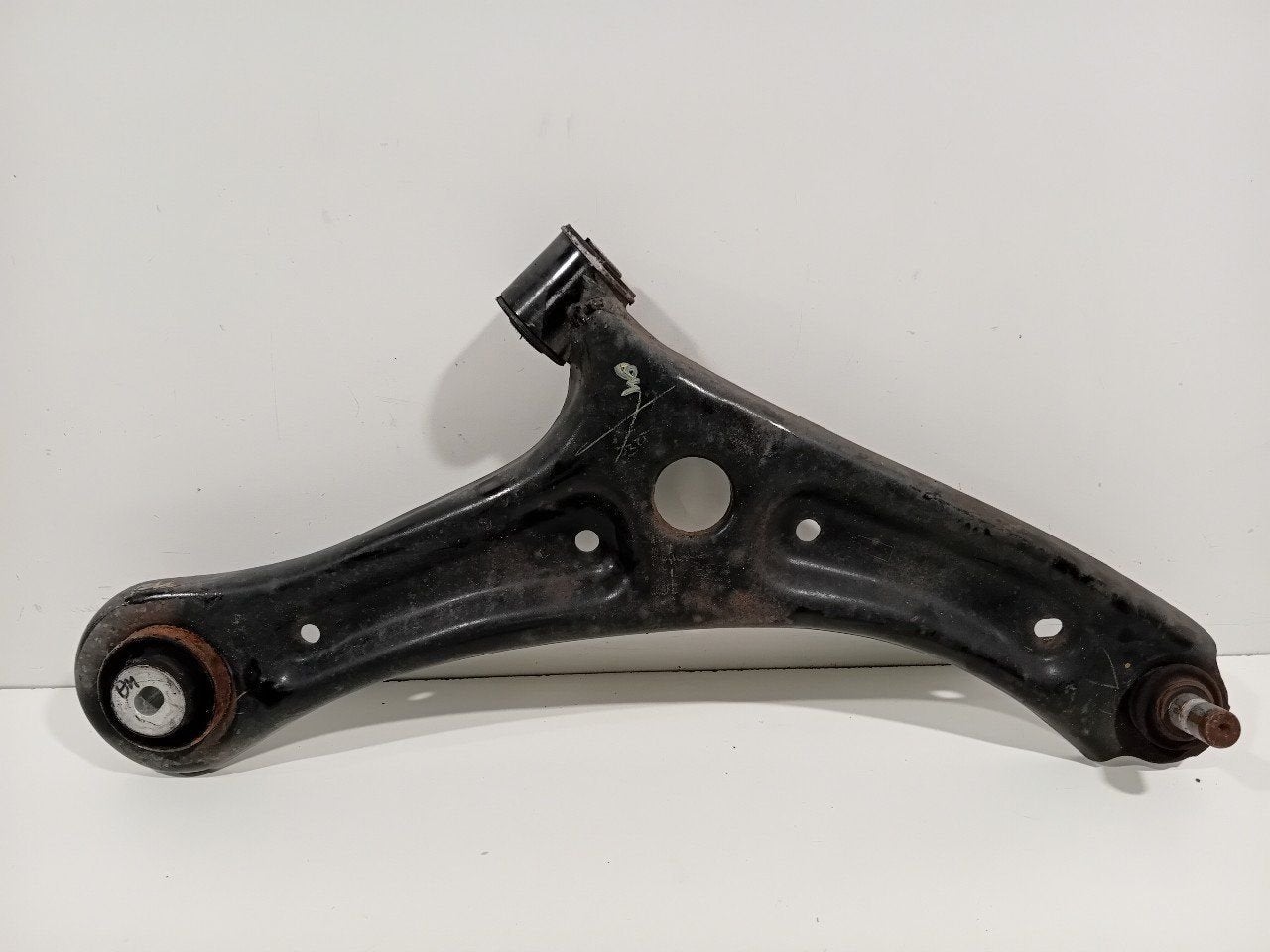 Draagarm rechts voor Ford EcoSport, Onderdelen@venauto.nl, Van der Ven Autorecycling B.V., Gebruikt, Ettenseweg 76, 4706 PB Roosendaal, The Netherlands