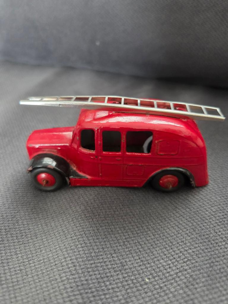 Vintage Dinky Toys 250 Streamlined Brandweerwagen Jaren '50, Ophalen of Verzenden, Gebruikt, Bus of Vrachtwagen, Dinky Toys
