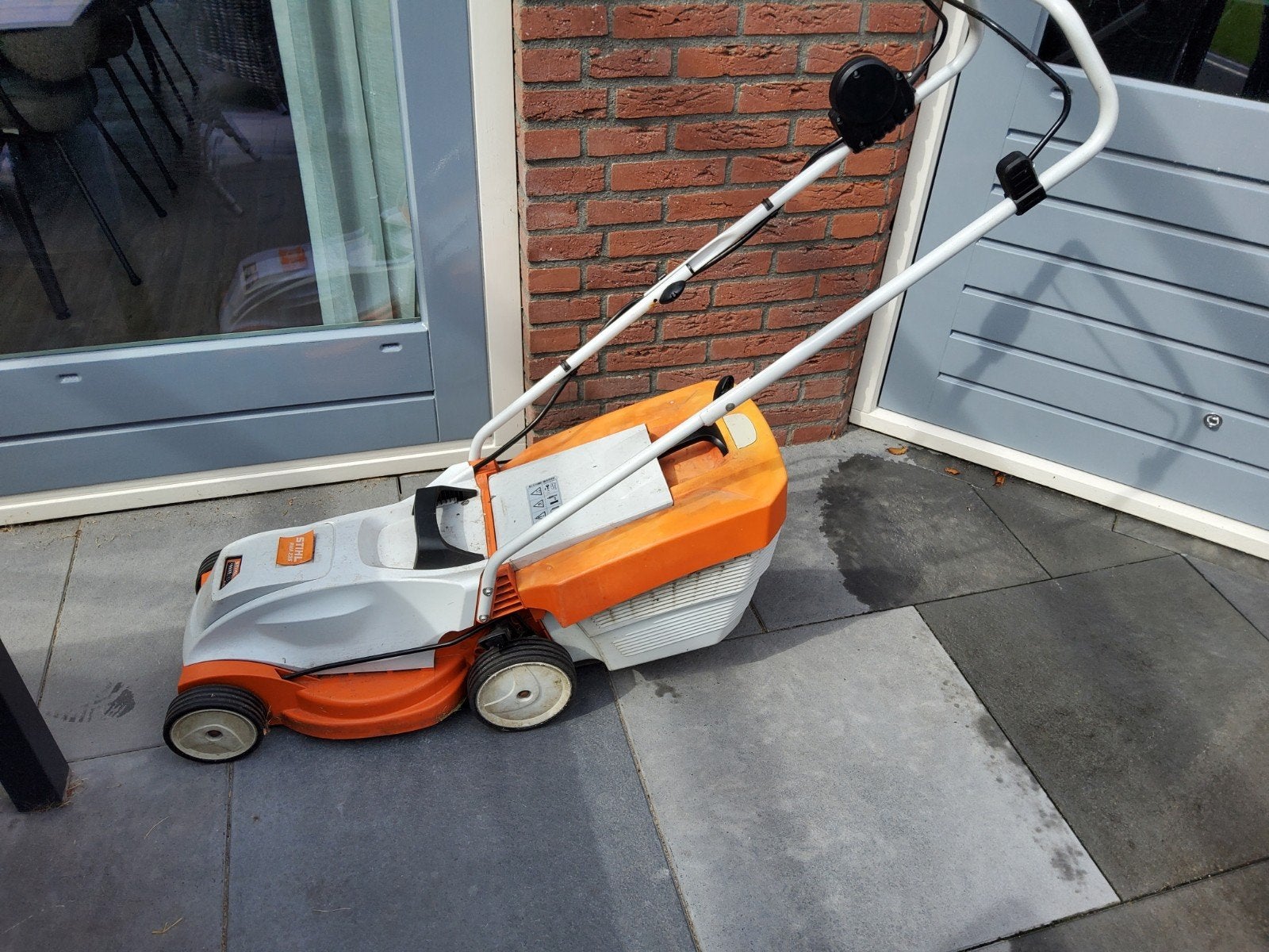 stihl accu grasmaschine met opvangbak en 2 accu's, Tuin en Terras, Ophalen