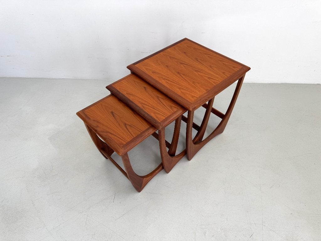 Vintage set  bijzettafels van G-Plan, Huis en Inrichting, Minder dan 55 cm, Rond, Zo goed als nieuw, Ophalen