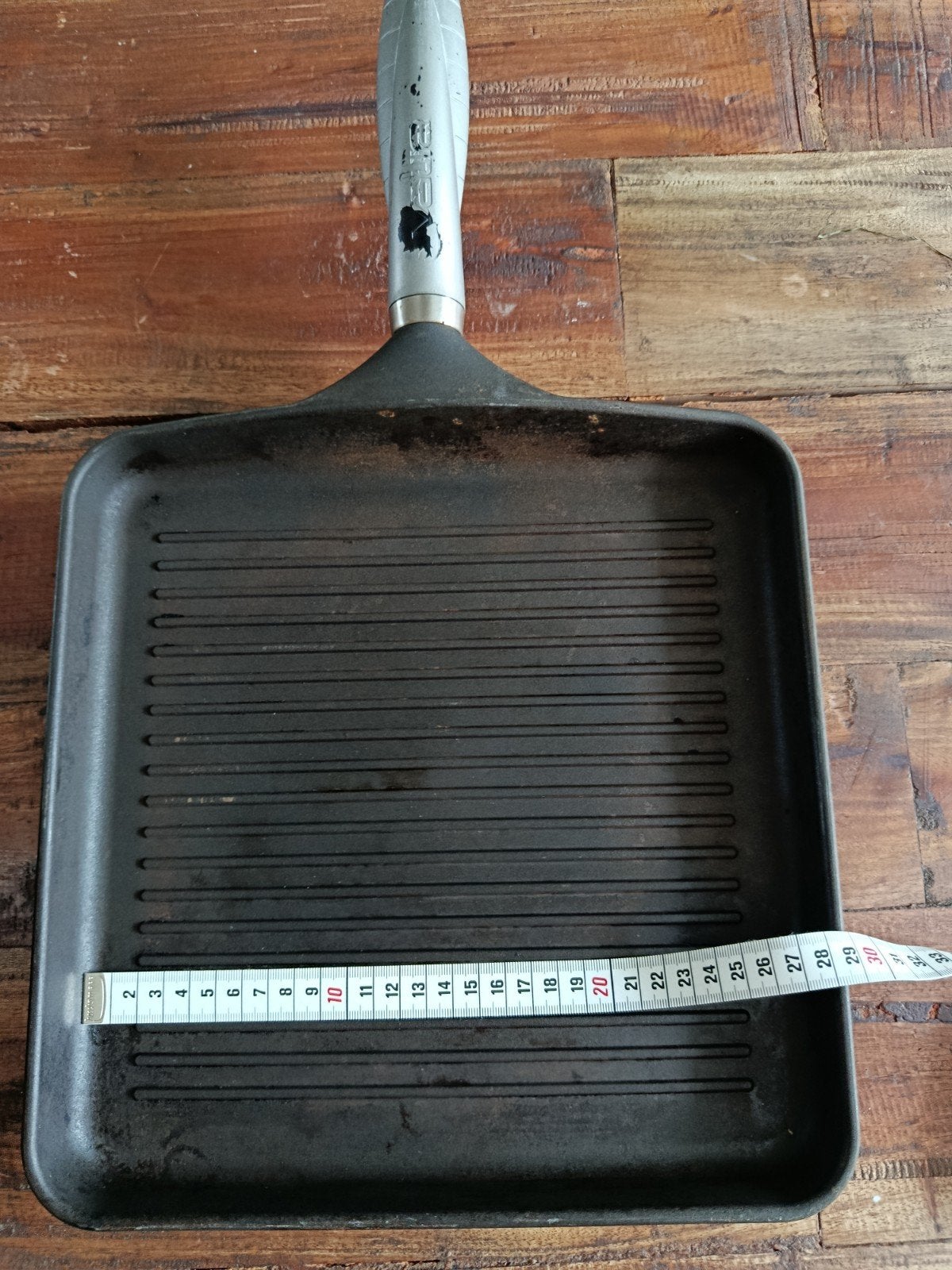 Pannenset: Grillpan, Koekenpan, Wokpan - Gebruikt, Gebruikt, Antiaanbaklaag, Gietijzer, Pannenset