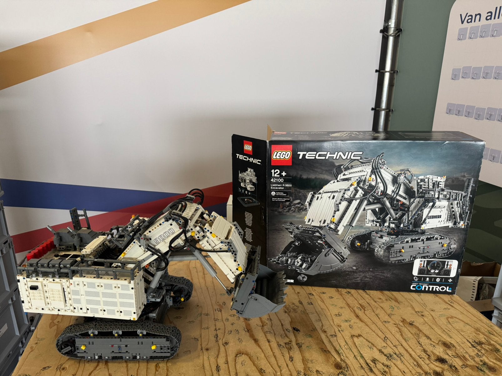 LEGO Technic 42100 Liebherr, Compleet, Denemarken, Lego, Ophalen of Verzenden