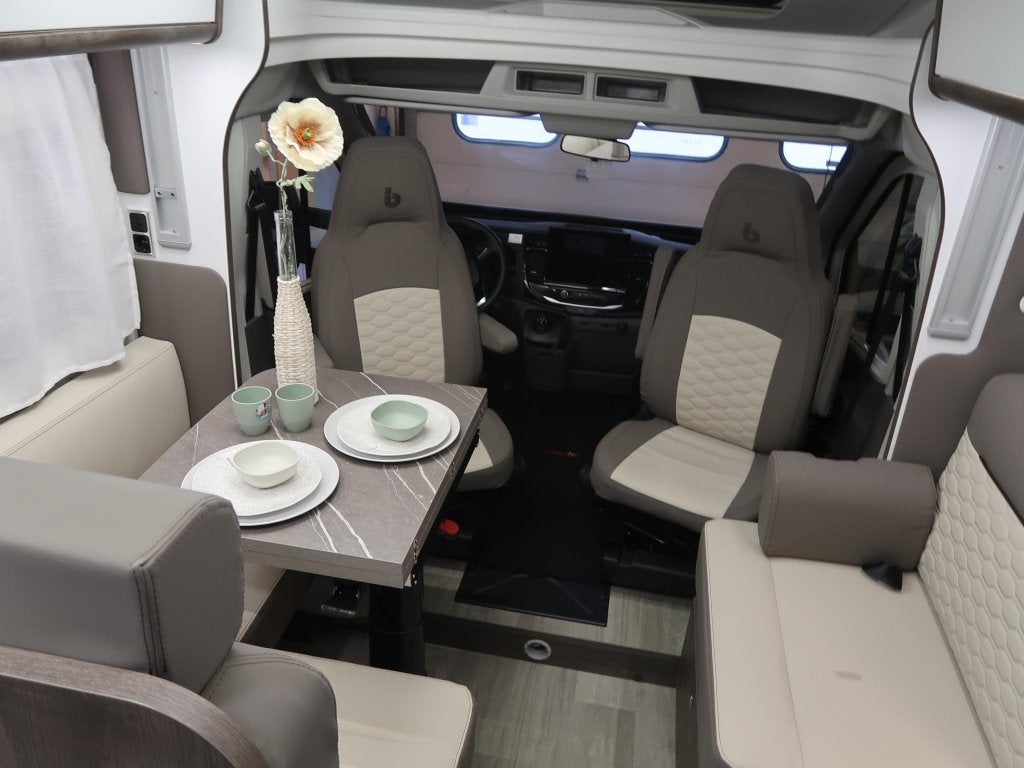 Benimar Cocoon 496 5mnd oud, 5 gordels, Caravans en Kamperen, Automaat, Diesel, L-zit, Cassettetoilet