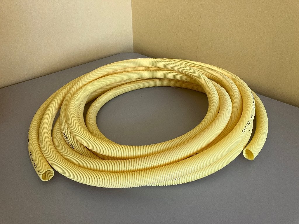 Circa 10 meter Henco mantelbuis 22 mm, Pvc, 6 meter of meer, Overige typen, Zo goed als nieuw