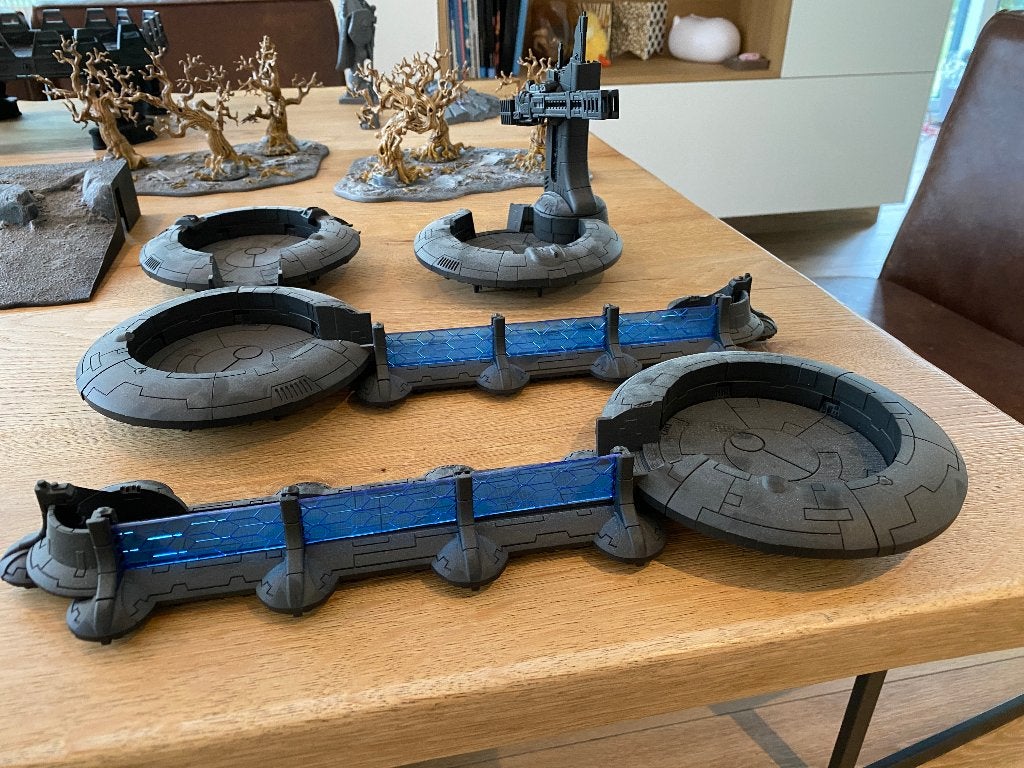 GW Warhammer 40K T’au Tidewall Rampart OOP + Gunrig (TAU), Ophalen of Verzenden, Gebruikt, Warhammer 40000, Toebehoren
