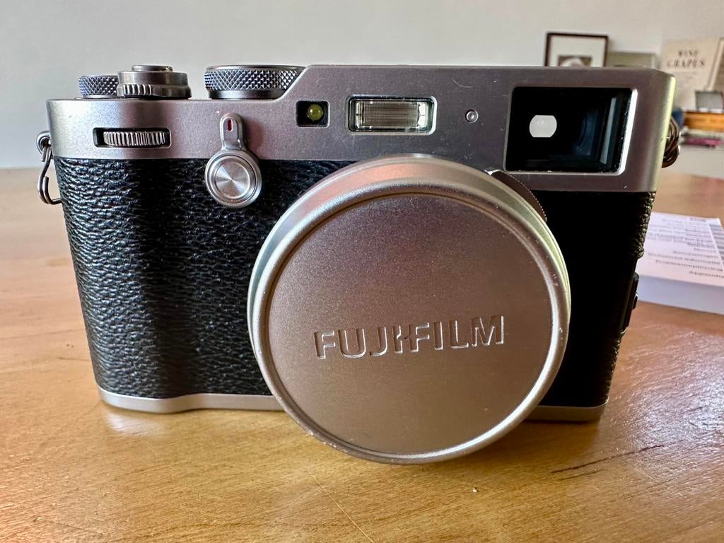 Fujifilm X100F Silver met extra’s in originele doos, 20 Megapixel, Compact, Ophalen of Verzenden, Zo goed als nieuw