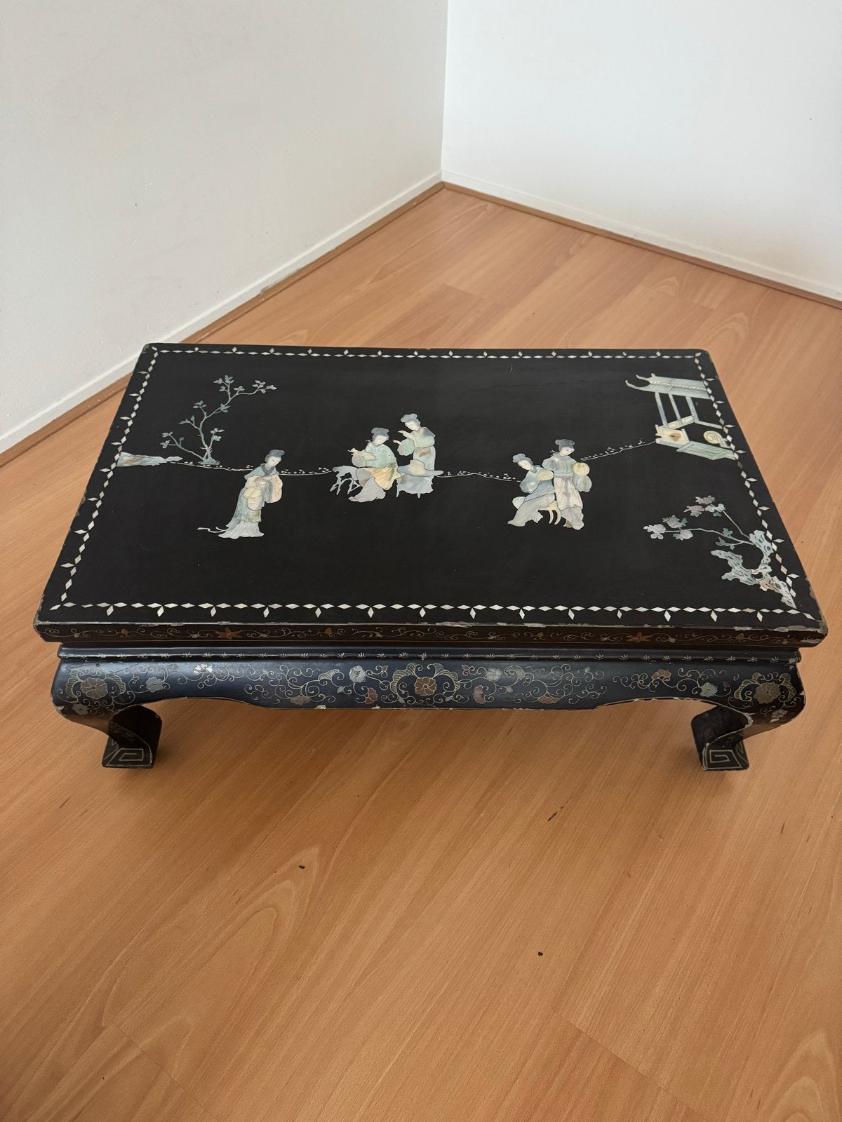 Antieke Chinese Laktafel met Parelmoer Inleg (Set van 2), Ophalen
