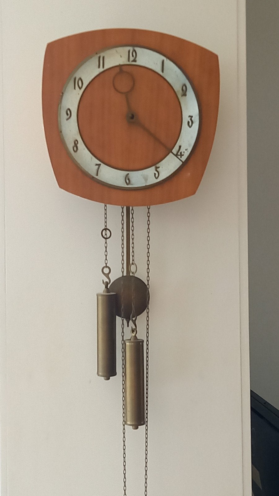 klok uit de jaren 60, Ophalen