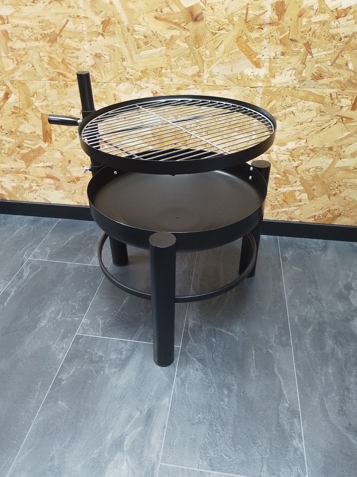 2 in 1 barbeque en vuurschaal, Ophalen, Zo goed als nieuw