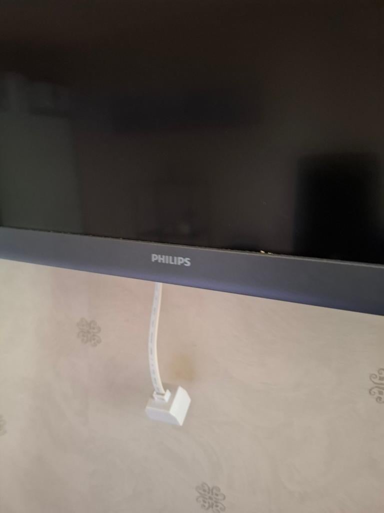 Philips 32" HD LED Smart TV (6800 Serie) met muurbeugel, Philips, LED, HD Ready (720p), Zo goed als nieuw
