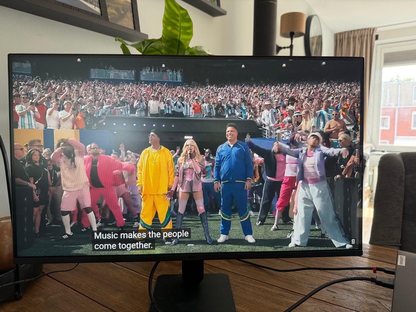 LG 27U411A-B Monitor - Zo goed als nieuw, Ophalen, HDMI, 101 t/m 150 Hz, Full HD