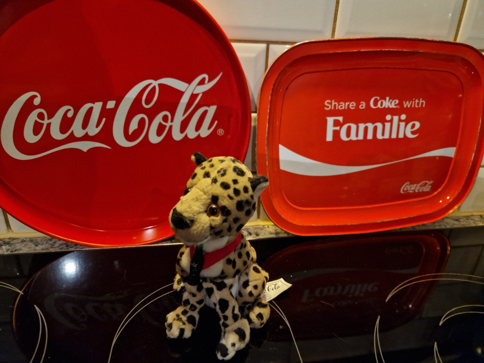 Coca-Cola dienblad & 1999 cheeta knuffel set, Verzamelen, Ophalen of Verzenden, Gebruikt, Overige typen