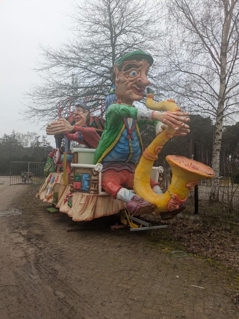 Carnavalswagen met gratis tractorombouw., Ophalen of Verzenden, Gebruikt, Feestartikel, Carnaval