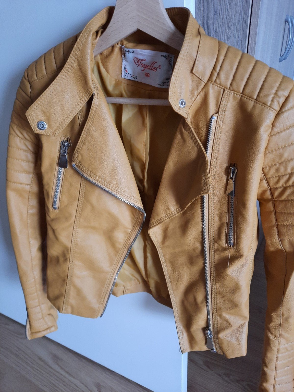 Trendy okergele Bikerjack - Zo goed als nieuw, Maat 38/40 (M), Geel, Ophalen of Verzenden, Zo goed als nieuw