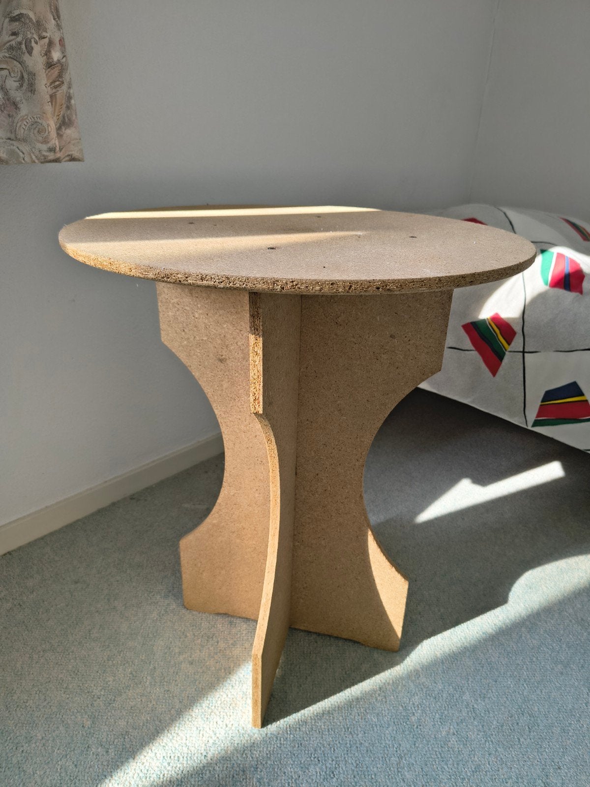 Ronde houten bijzettafel - Gebruikt, Huis en Inrichting, Ophalen, Minder dan 55 cm, Gebruikt, Eenvoudig