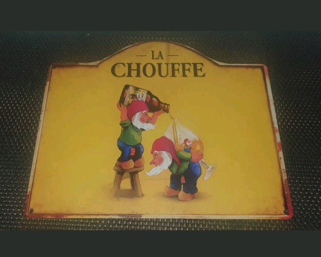 metalen reclamebord van La Chouffe met de bekende kabouters, Ophalen of Verzenden, Nieuw, Reclamebord, Plaat of Schild, Overige merken