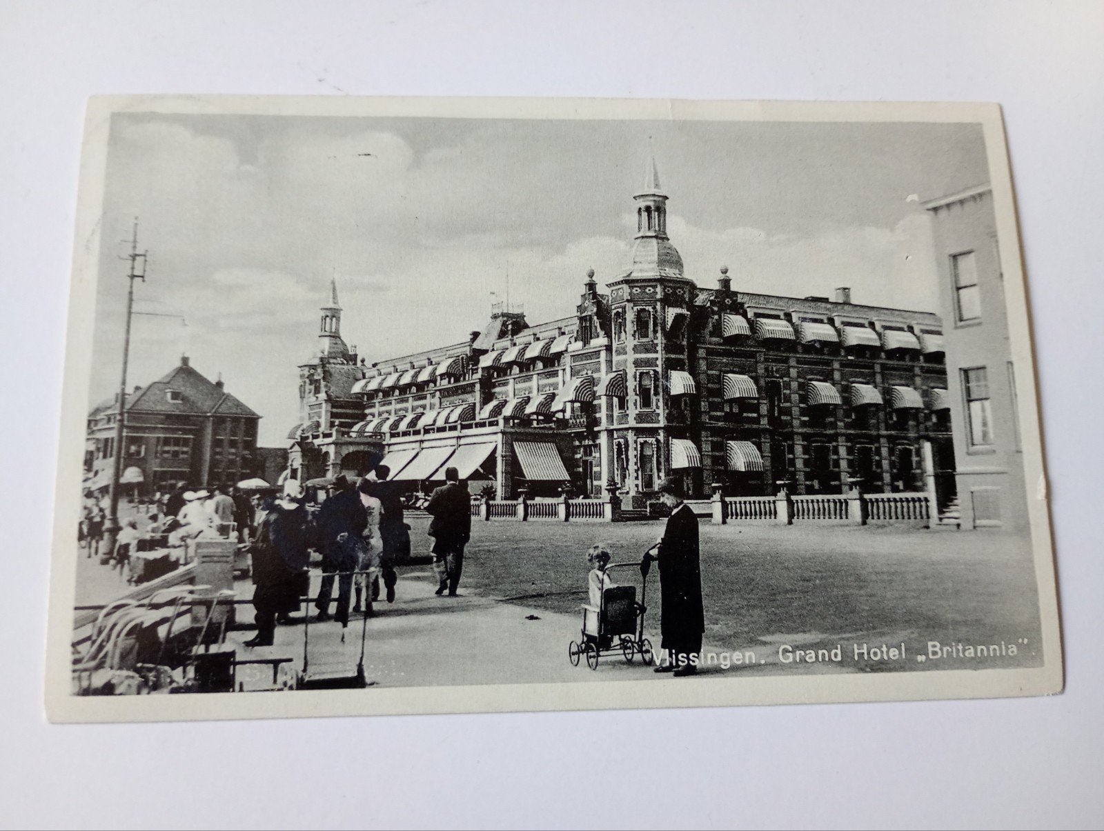Vlissingen Hotel Brittania, Verzamelen, Ansichtkaarten | Nederland, Ophalen of Verzenden, 1940 tot 1960, Gelopen, Zeeland