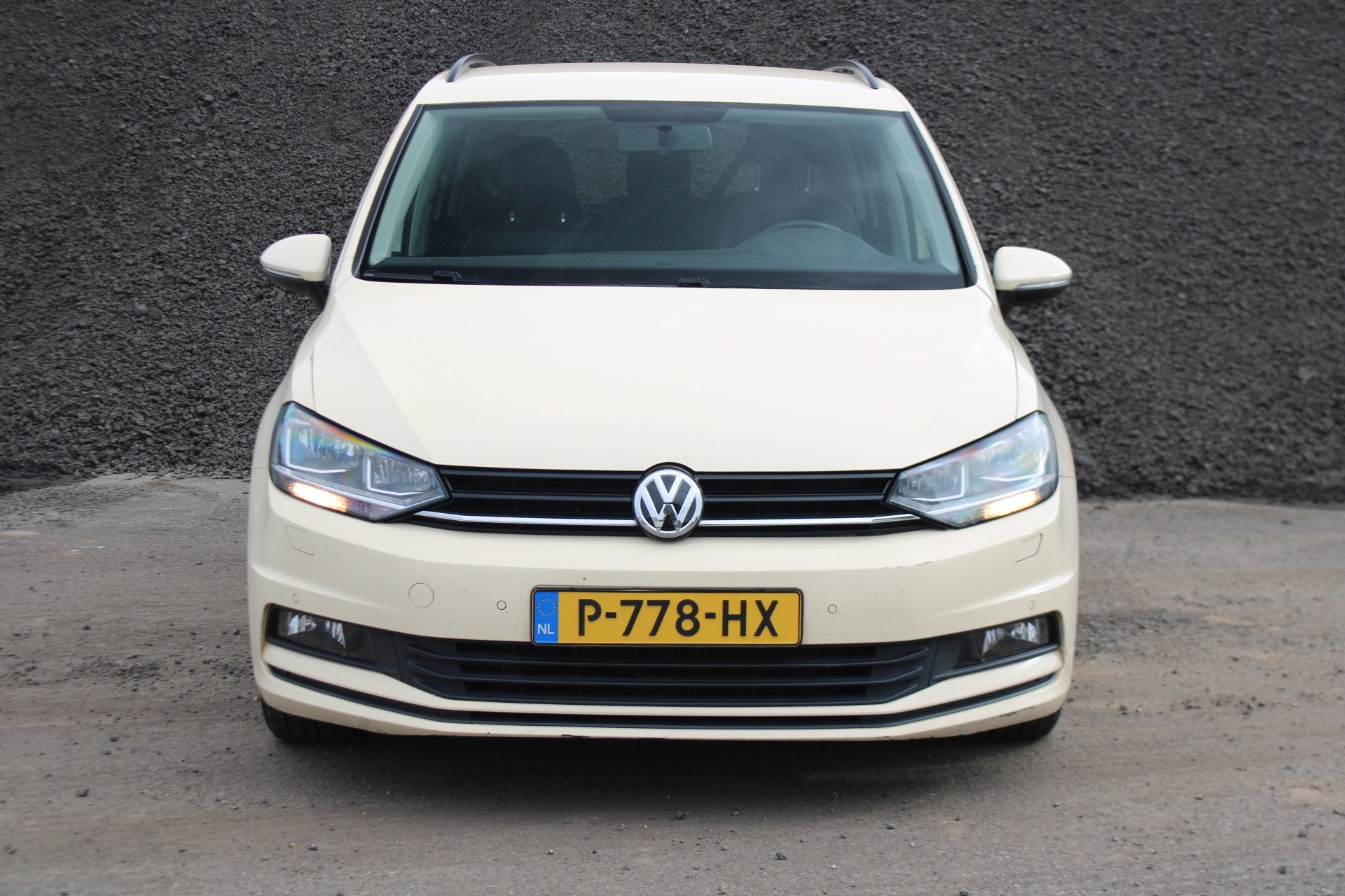 Volkswagen Touran 1.6 TDI SCR Connected Series 7p (bj 2018), Auto's, Gebruikt, 7 stoelen, Leder, Bedrijf