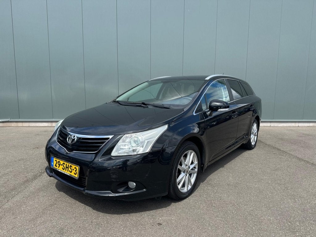 Toyota Avensis wagon 1.8 VVTi Business CAMERA | LEDER | TREK, Auto's, Toyota, Automaat, Euro 5, 15 km/l, Avensis