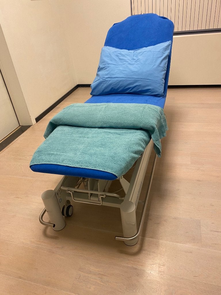 Enraf Nonius behandelbank, Ophalen, Gebruikt, Massagetafel