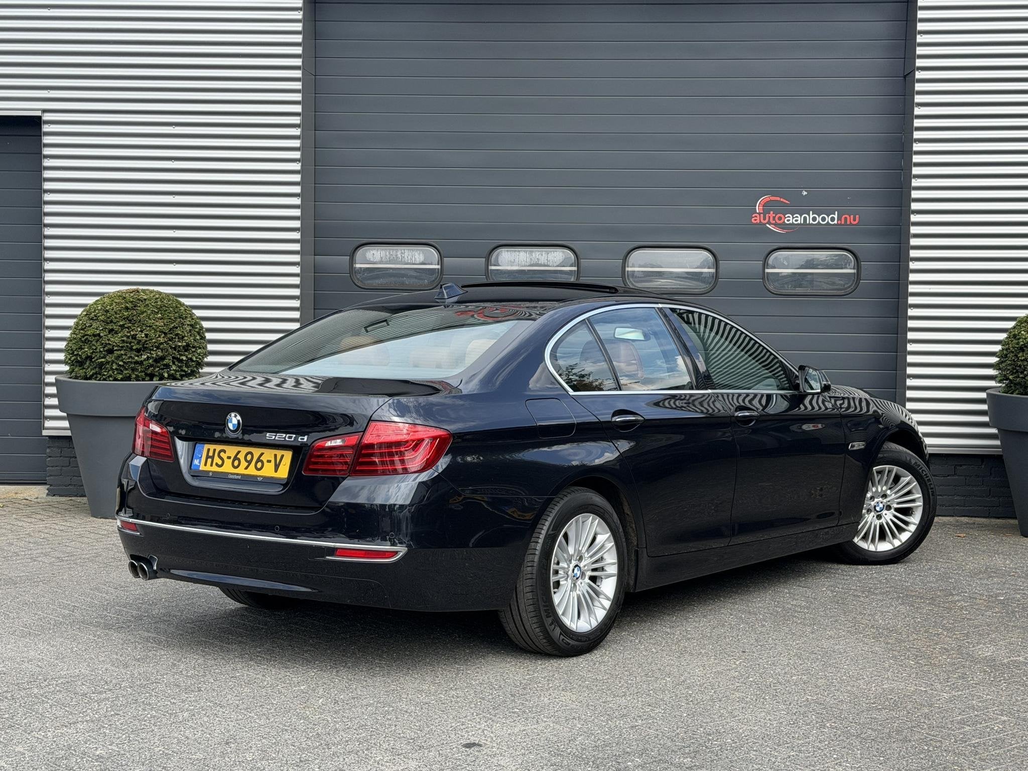 BMW 5-serie 520d Individual Edition | Panoramadak | Navigati, Auto diversen, Automaat, Zwart, BMW Nederland B.V., Diesel