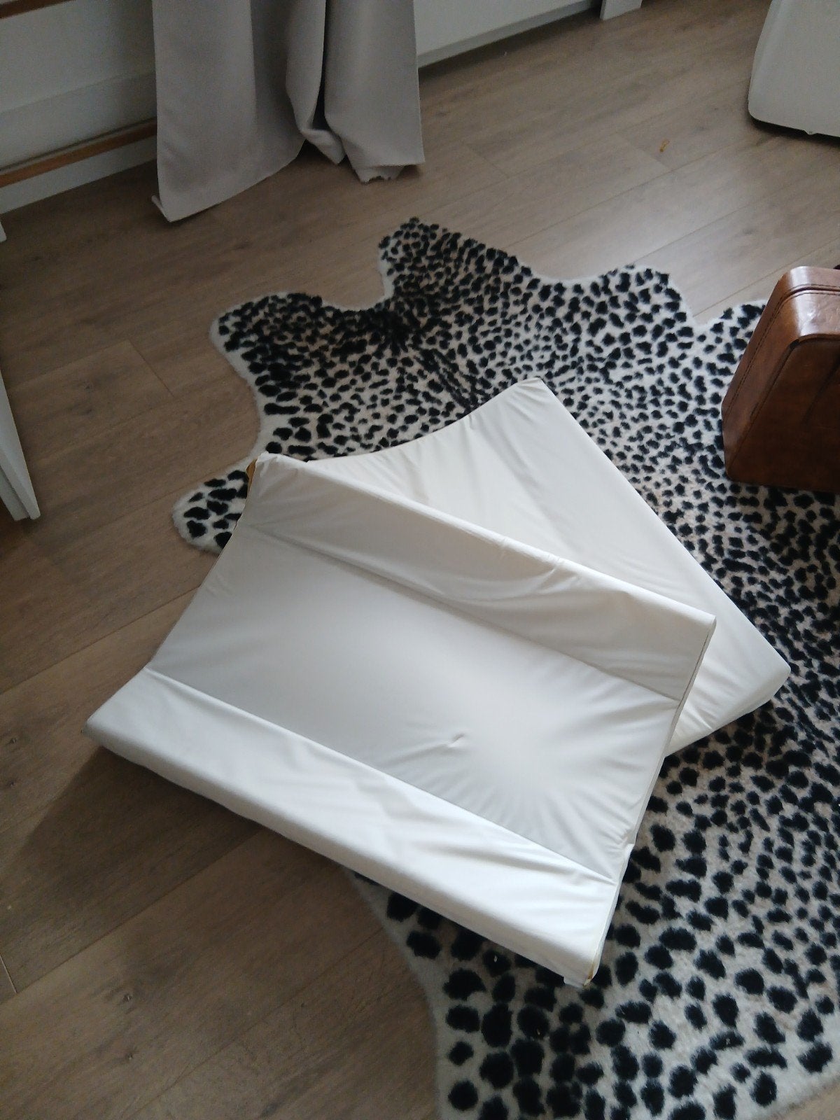 Aankleed kussens, Ophalen