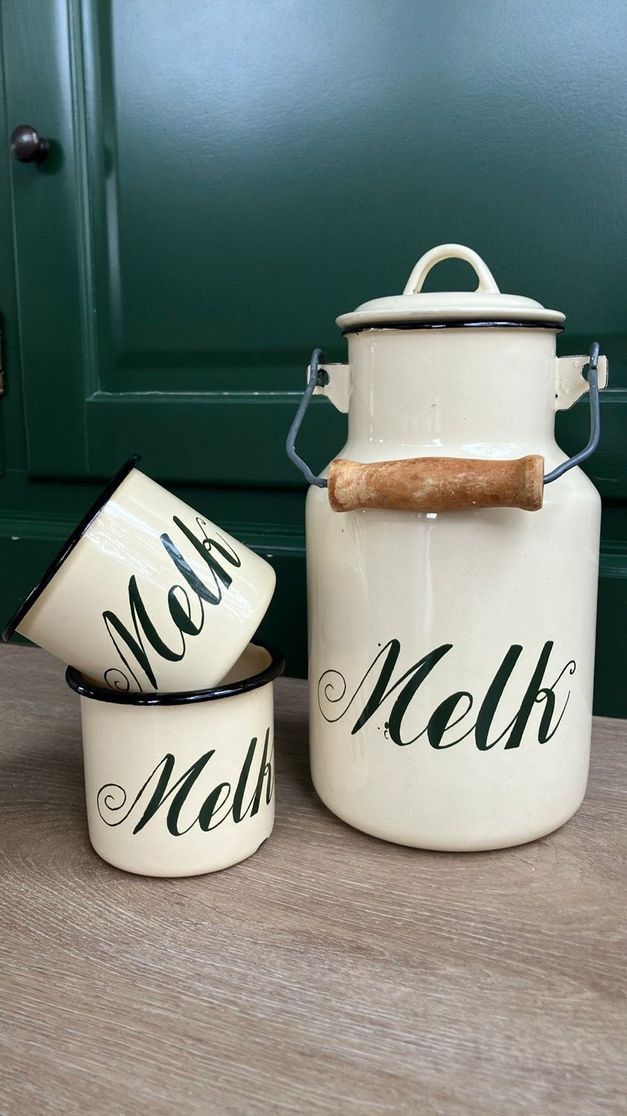 Emaille melkkan met 2 emaille bekers - Vintage set, Antiek en Kunst, Antiek | Emaille, Ophalen