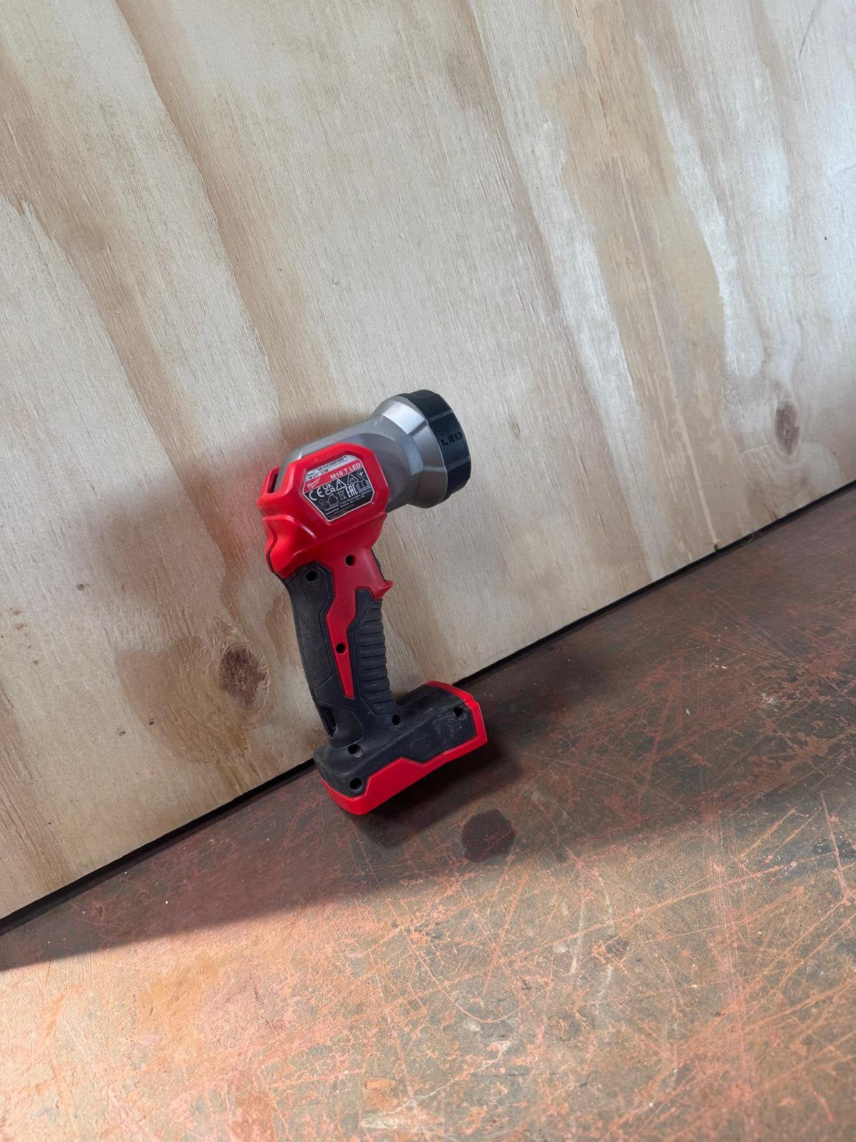 Milwaukee zaklamp, Ophalen of Verzenden, Zo goed als nieuw