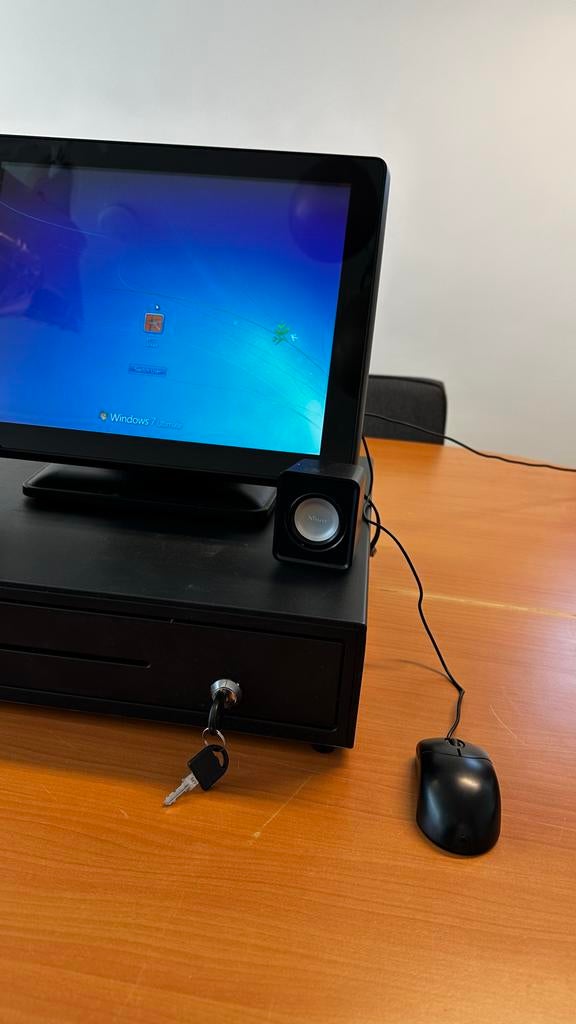 Kassasysteem met touchscreen en lade (compleet), Zakelijke goederen, Kantoor en Winkelinrichting | Kassa's en Betaalsystemen, Ophalen of Verzenden