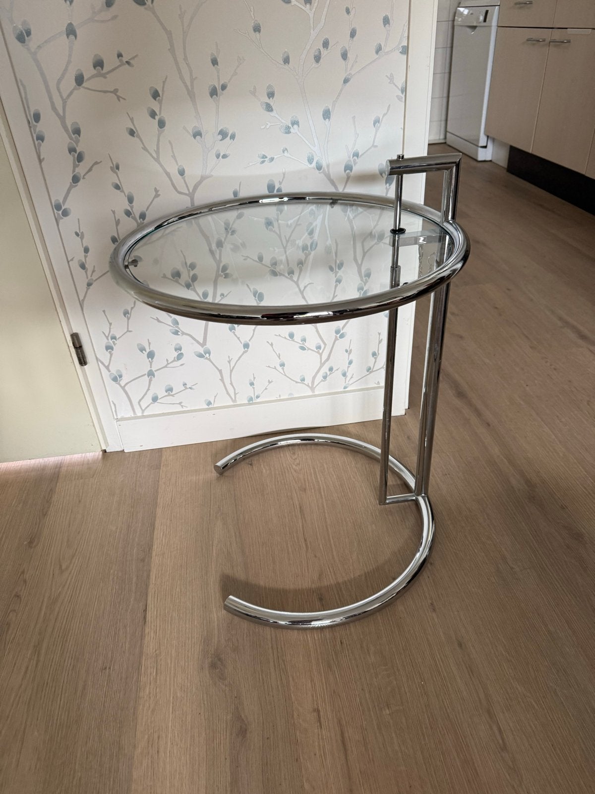 2x Eileen Gray Salontafel Verstelbaar - Chroom & Glas, Ophalen, 50 – 75, Rond, 50 tot 100 cm