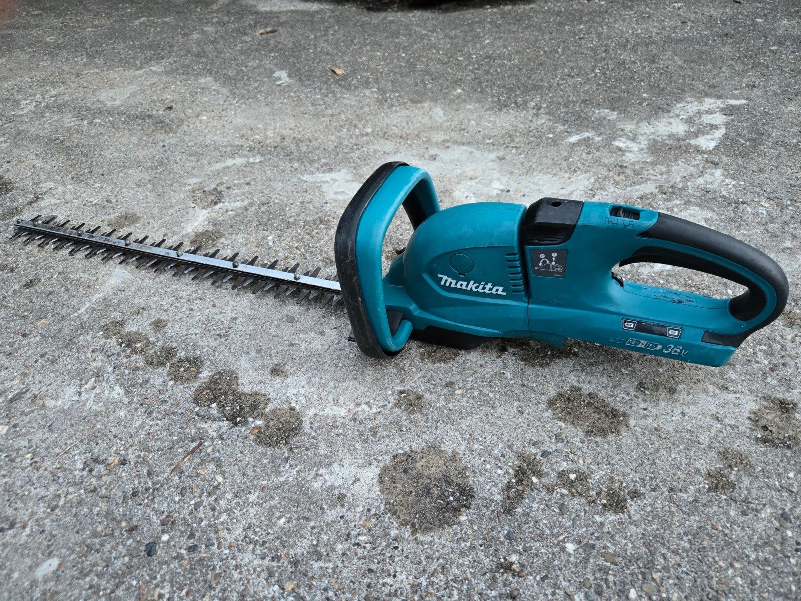 Makita DUH651 accu heggenschaar 2x 18V | Bj. 2017 DUH 651, Tuin en Terras, Heggenscharen, Gebruikt, Makita DUH651 accu heggenschaar