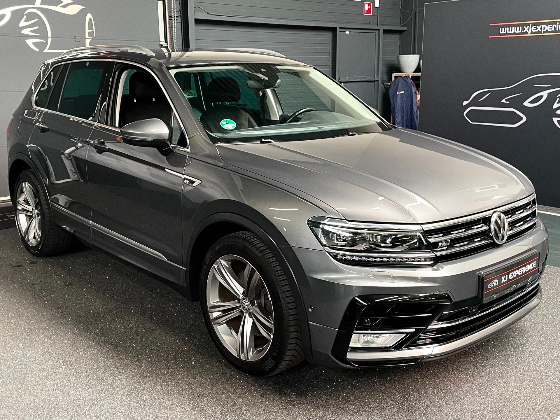 Volkswagen Tiguan 2.0 TSI 4Motion Highline R-LINE 180 PK NAV, Automaat, Gebruikt, 4 cilinders, 1984 cc