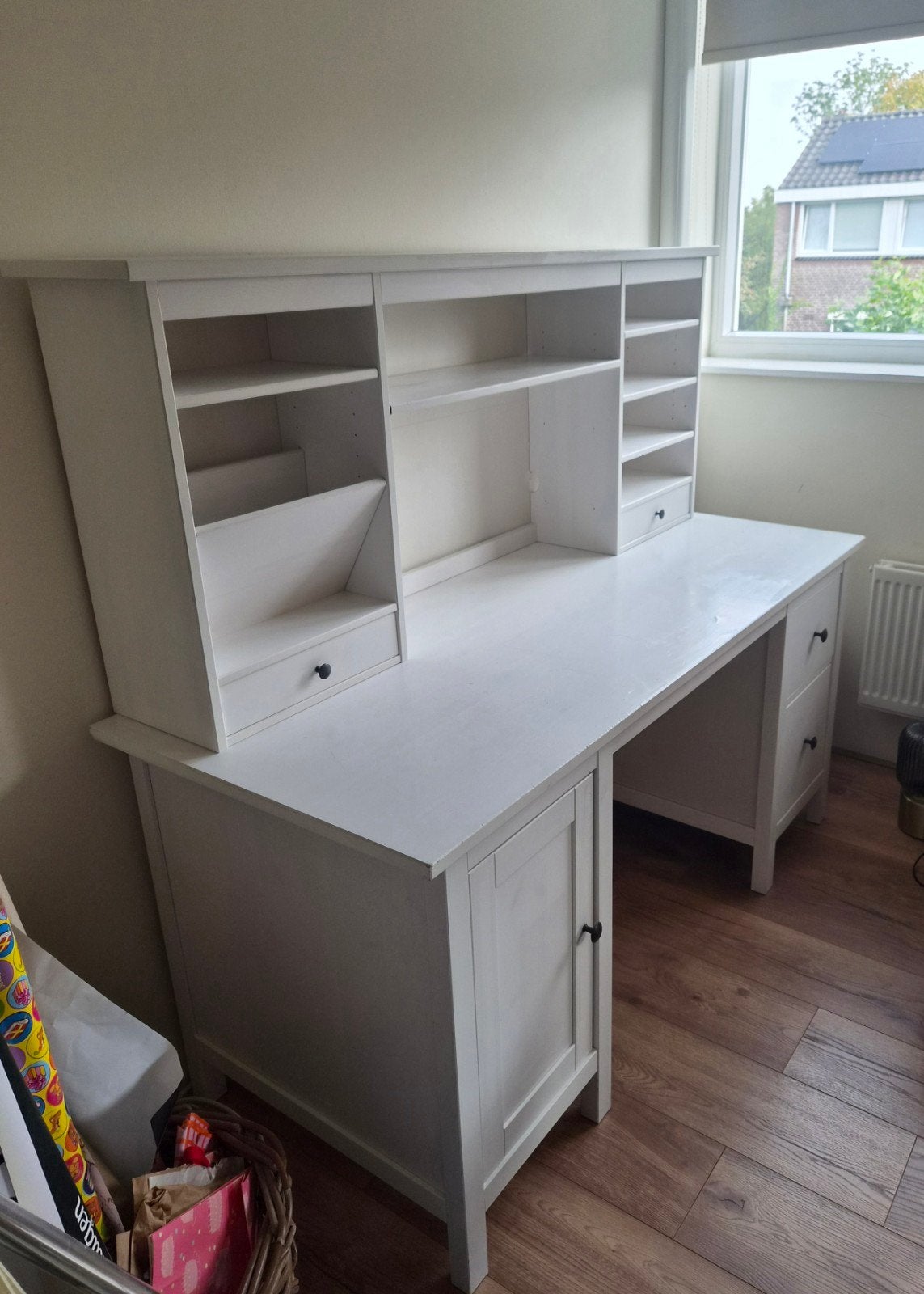 Foto 2 van Bureau Hemnes Ikea, met opzetstuk