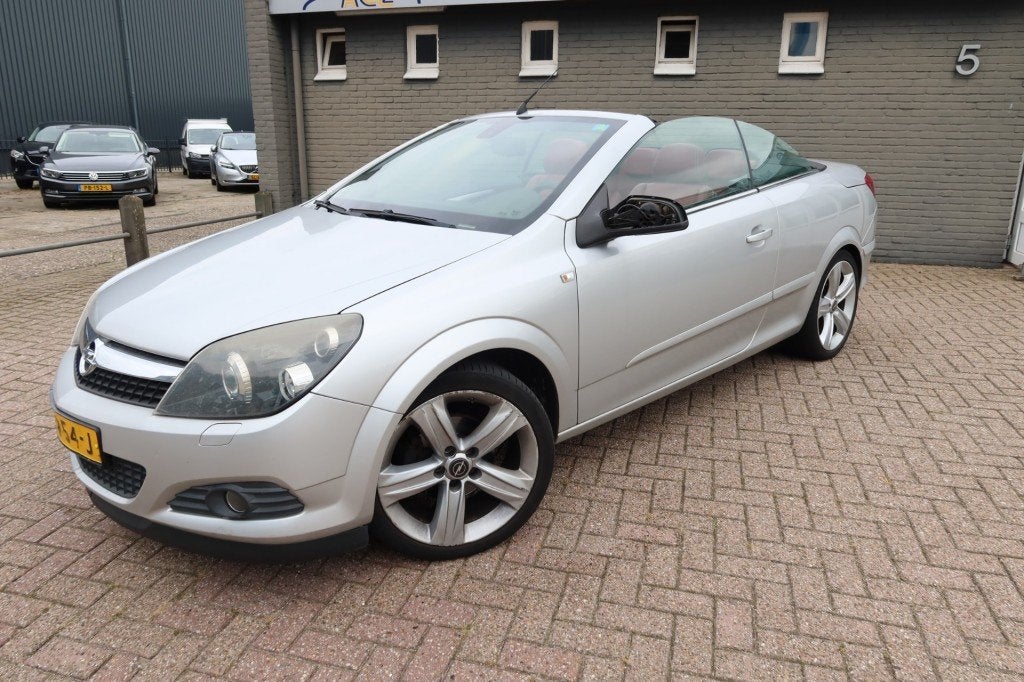 Opel ASTRA 1.8 COSMO , LEDER , TREKHAAK, Auto's, Gebruikt, 4 cilinders, Cabriolet, 1796 cc