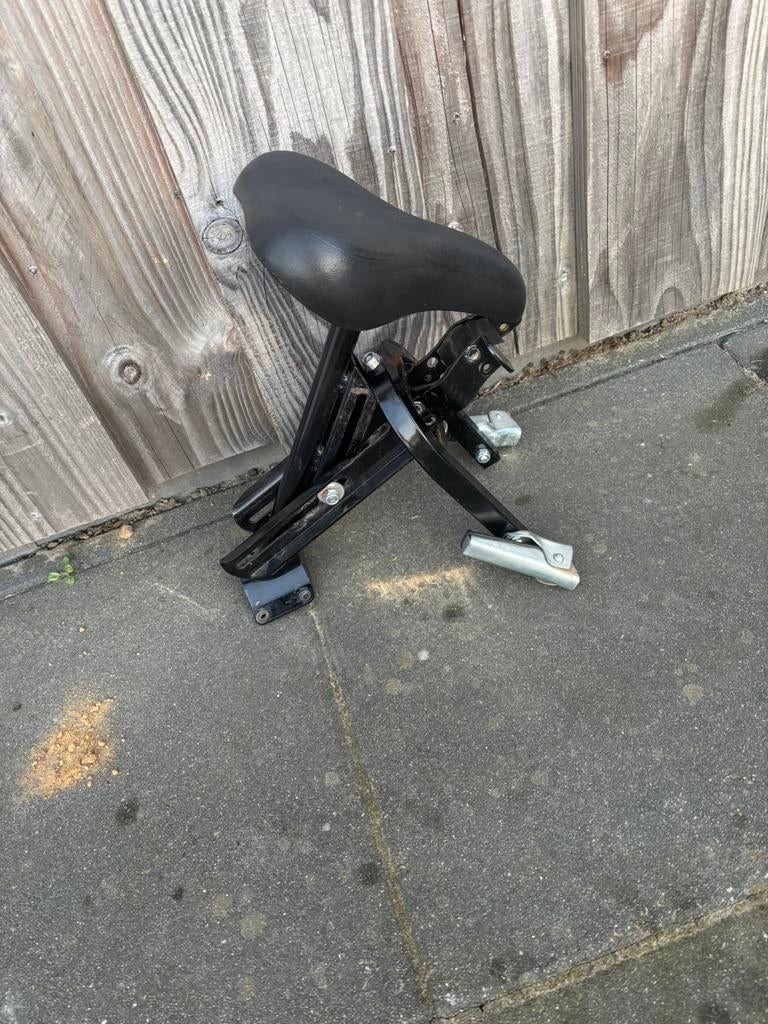 Stoeltje voor dames fiets, Ophalen, Zo goed als nieuw