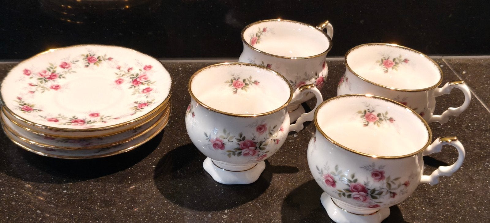 Staffordshire Elizabethan Fine Bone China Kop en Schotel Set, Ophalen of Verzenden