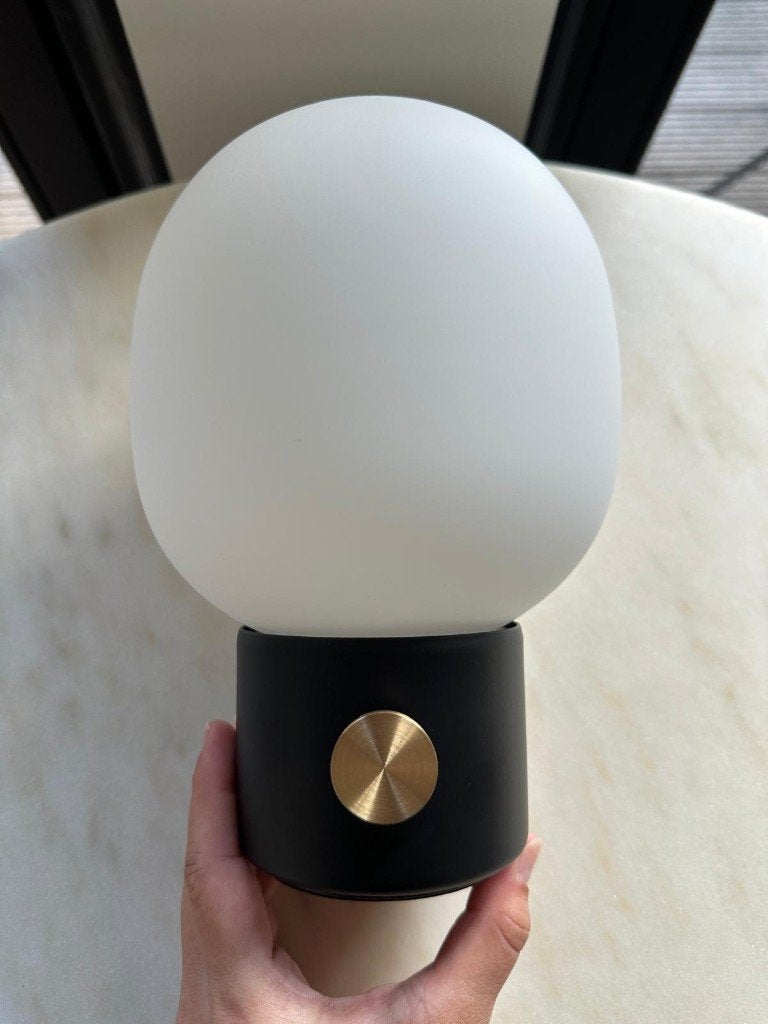 Audo Copenhagen - JWDA Portable Table Lamp | Tafellamp, Overige merken, Ophalen of Verzenden, Zwart, Design