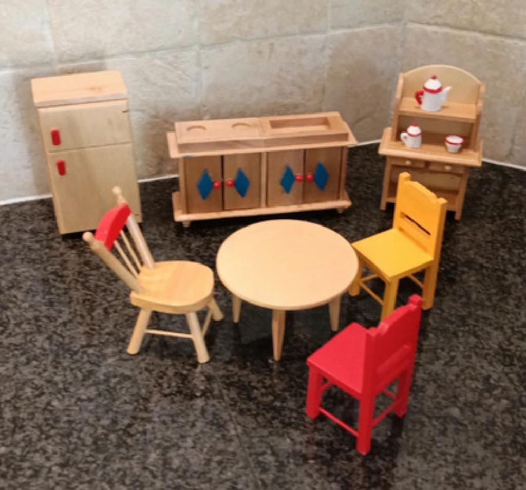 Leuke poppenhuis keuken en slaapkamer., Verzamelen, Poppenhuizen en Toebehoren, Ophalen of Verzenden, Zo goed als nieuw, Poppenhuis