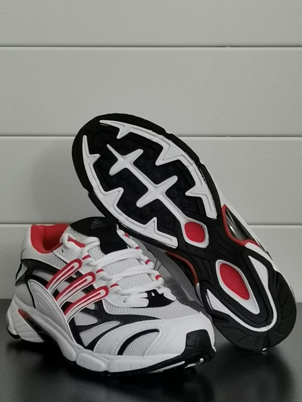 Adidas Timper Run 2, Wit, Nieuw, Ophalen of Verzenden, Sneakers of Gympen