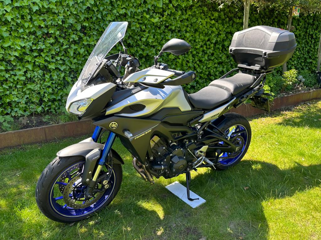 KOOPJE: YAMAHA TRACER 900 abs MT-09 2016 Koffer Origineel, Motoren, 3 cilinders, Particulier, Meer dan 35 kW, Toermotor