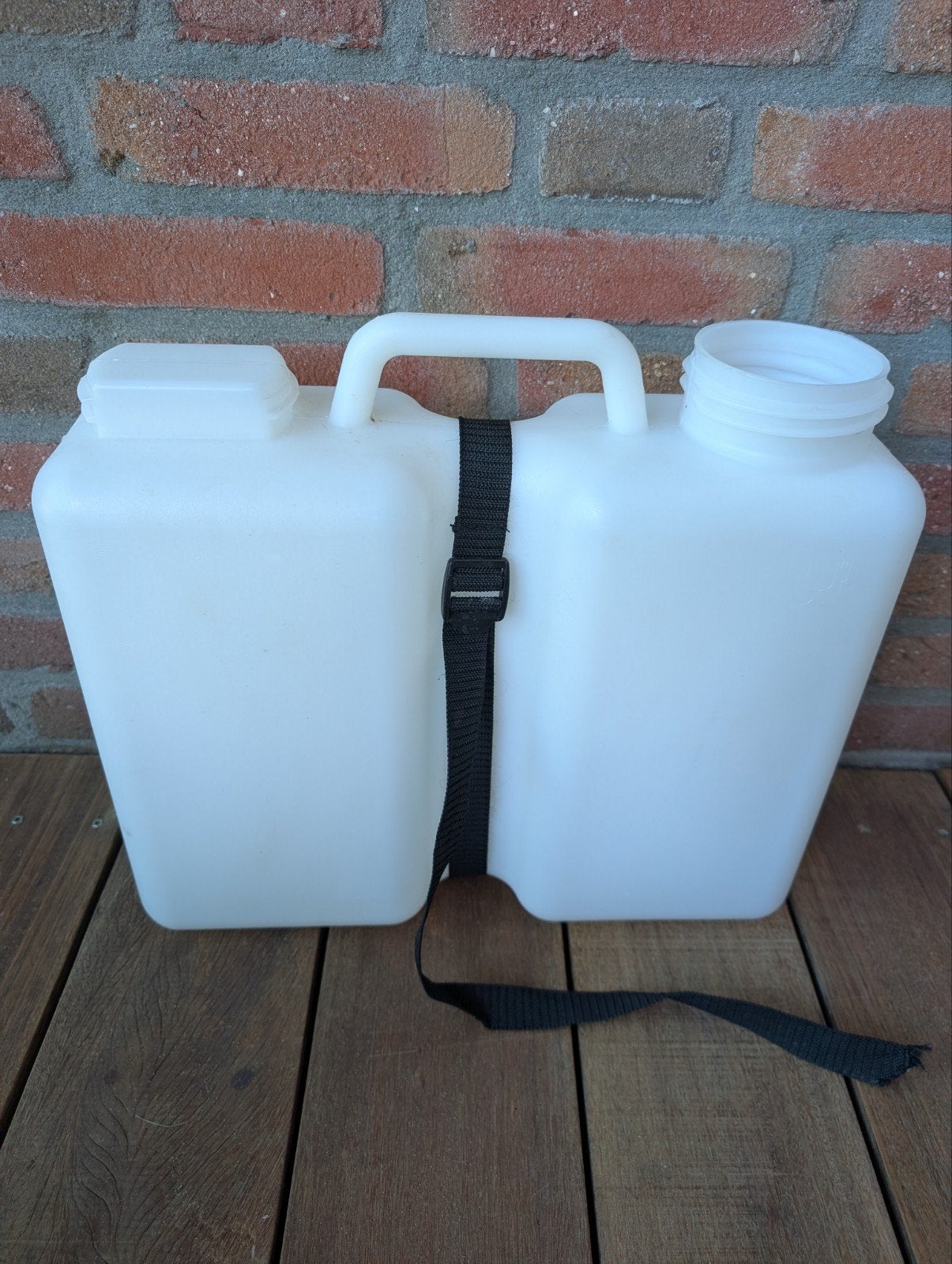 Gratis afhalen: jerrycan, Minder dan 75 liter, Ophalen of Verzenden, Nieuw, Kunststof