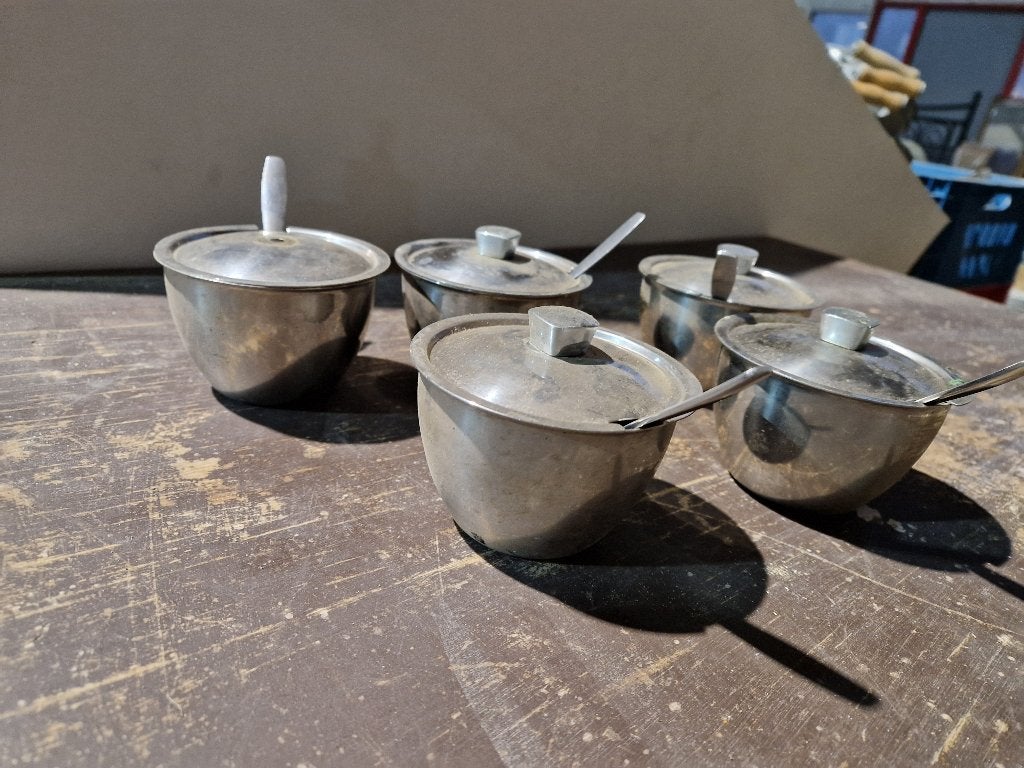 5 stuks rvs karox kommetjes met deksel, Huis en Inrichting, Overige materialen, Gebruikt, Ophalen of Verzenden, Kom(men)