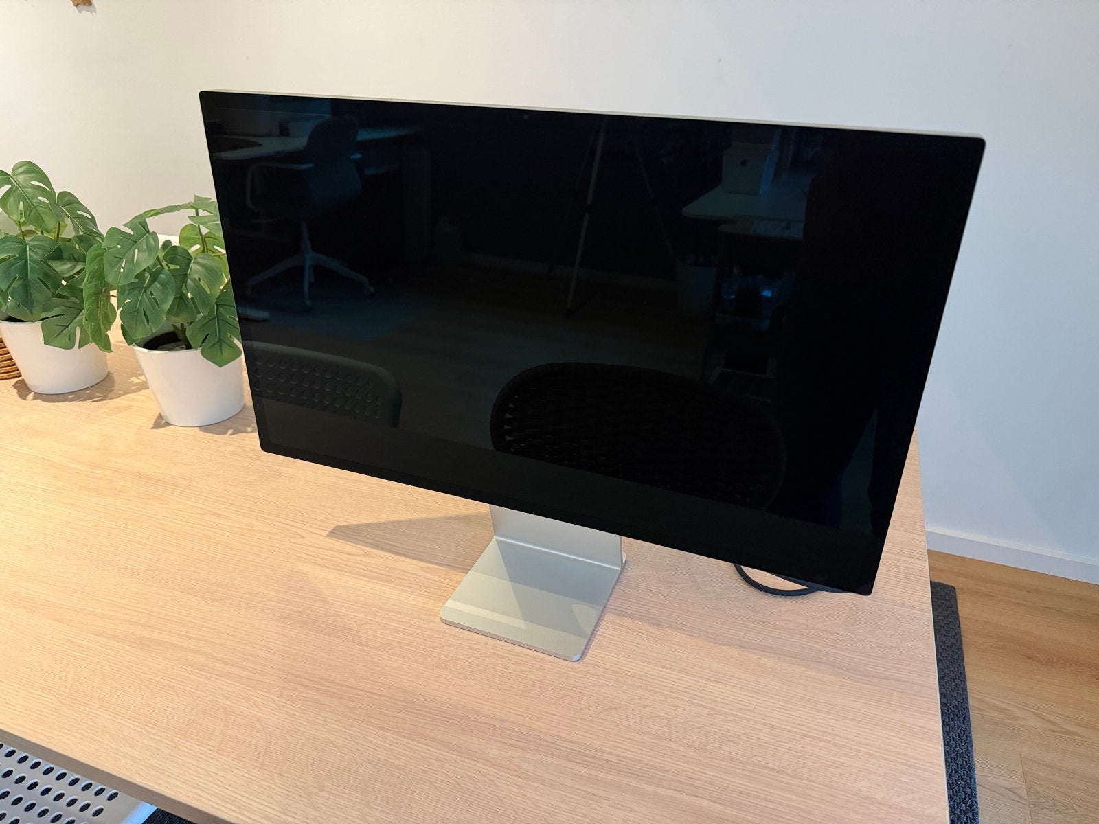 Apple Studio Display 5K - Perfecte nieuwstaat, Ophalen, IPS, Kantelbaar, Zo goed als nieuw