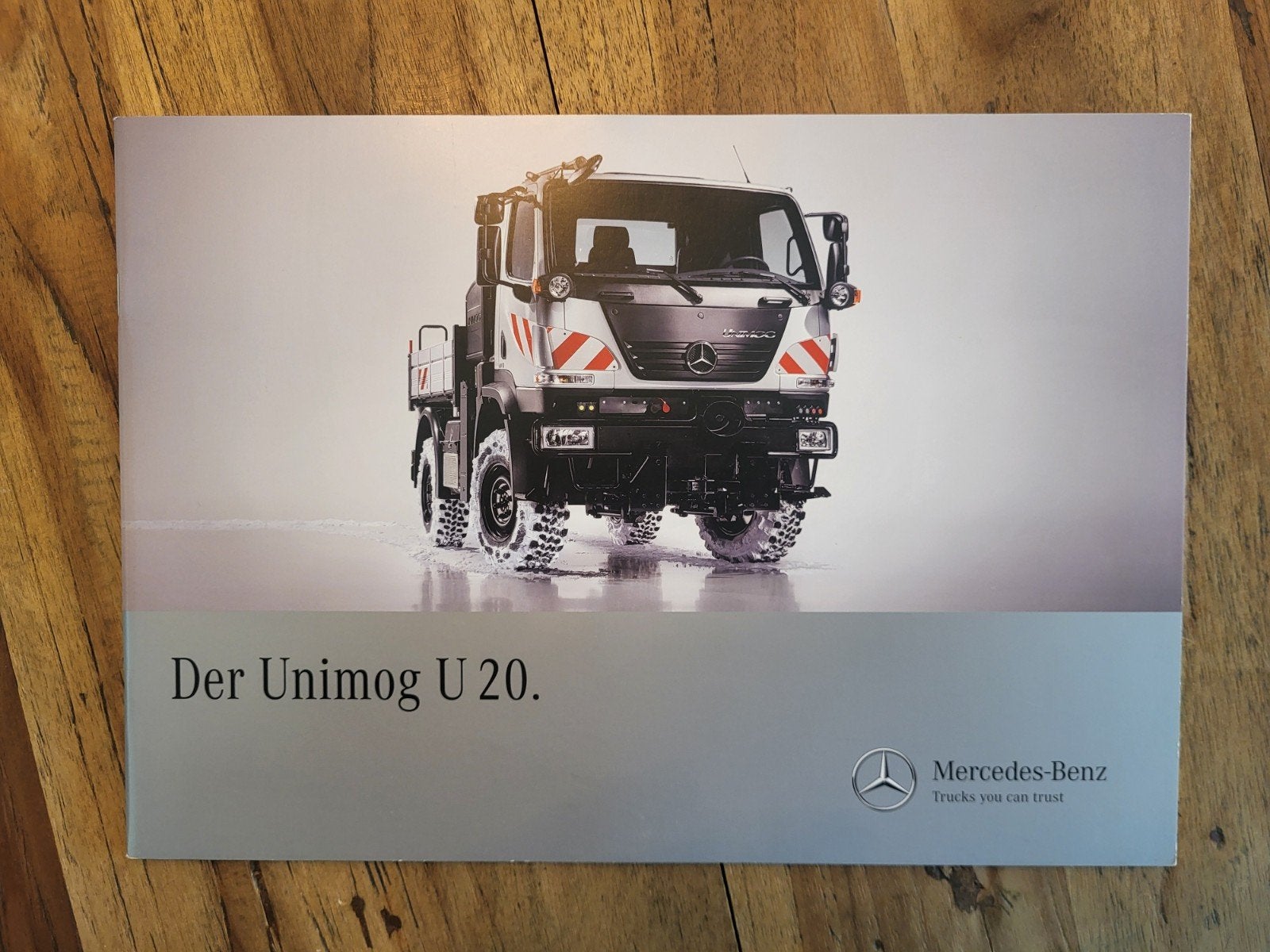 folder Unimog U 20, Ophalen of Verzenden, Zo goed als nieuw