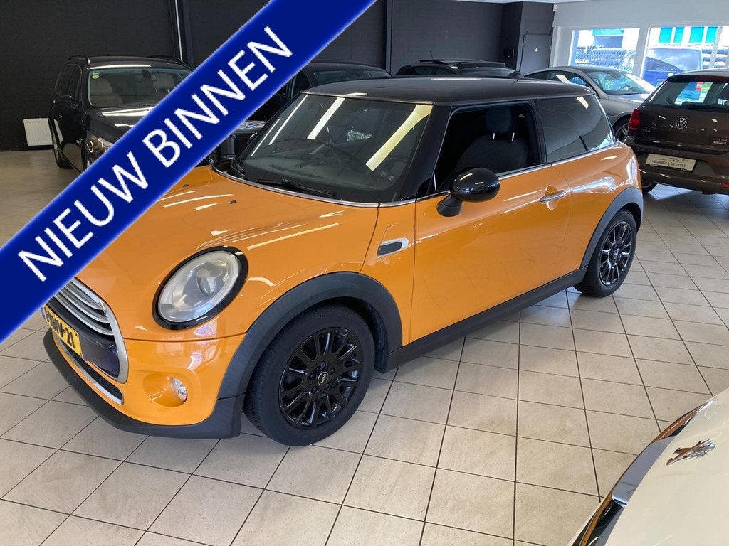 MINI 3-deurs 1.5 Cooper First Born Edition. Luxe uitvoering,, Auto's, Mini, Bedrijf, Te koop, Cooper, ABS, Airbags, Airconditioning