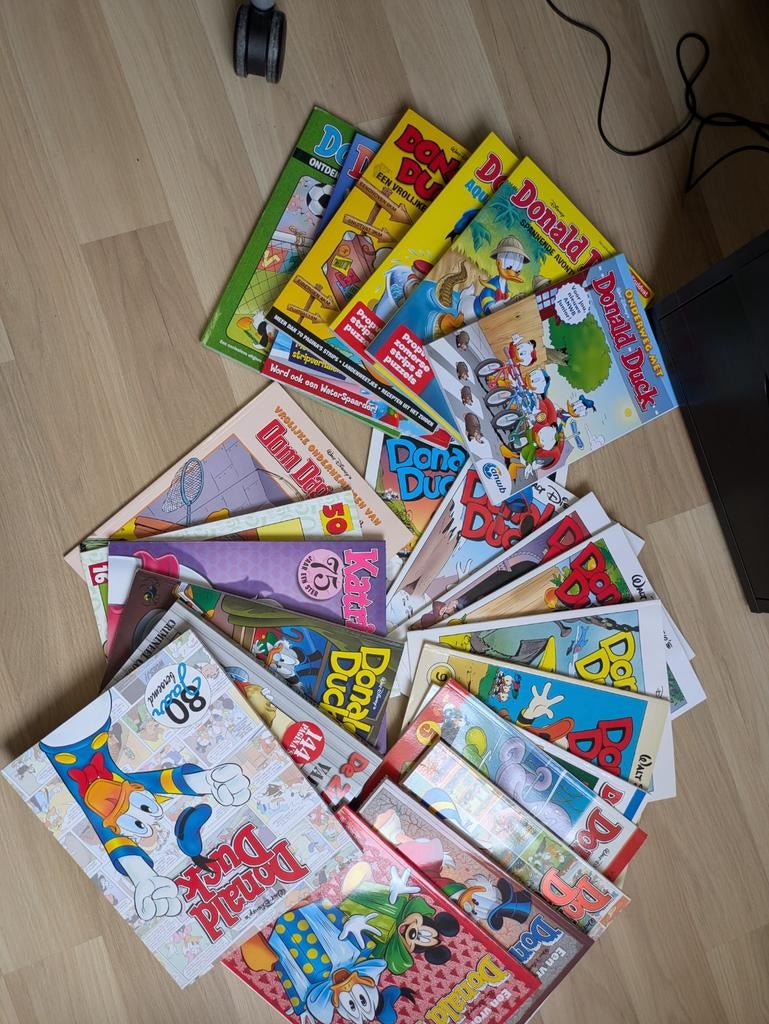Diverse Donald Duck stripboeken, Ophalen of Verzenden, Gelezen